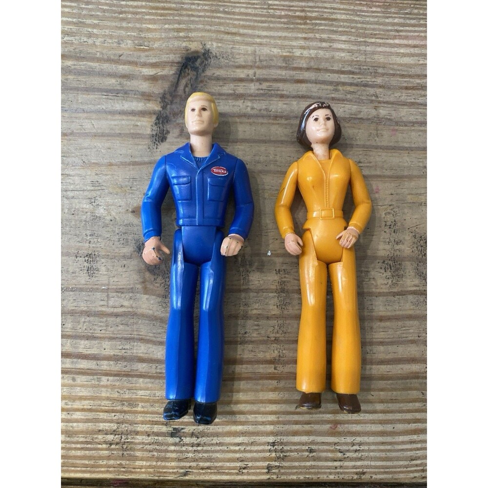 Vintage  Tonka Adventure Pilot Mechanic Woman Orange Man Blue 5" Action Figures